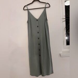 Lou & Grey sleeveless midi dress with button down size XS in sage green
